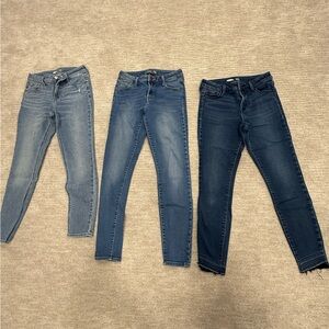 Bundle of Women's Old Navy Jeans